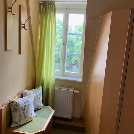 Gaestehaus Zur Ehemaligen Mehlwaage Wohnen Und Geniessen 3*